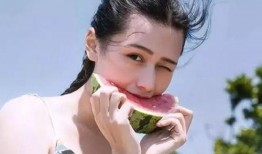 娱乐吃瓜的头像女生可爱,可爱女生带你领略娱乐吃瓜乐趣