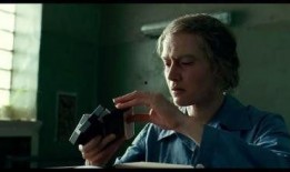 电影 朗读者在线观看,跨越时光的深情朗读