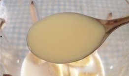 爆料奶昔香蕉怎么做的视频,轻松学会健康美味饮品