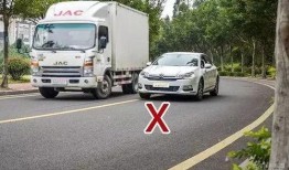 西安大货车最新爆料视频,现场实况直击，揭秘事件真相