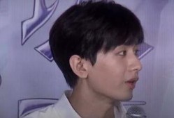 成毅爆料有妹妹吗视频播放,妹妹萌态曝光，温馨家庭画面引网友热议