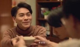 老婆儿子淡定吃瓜视频免费观看,老婆儿子淡定吃瓜，免费观看视频分享