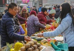 热点爆料摆摊视频,揭秘摆摊背后的故事